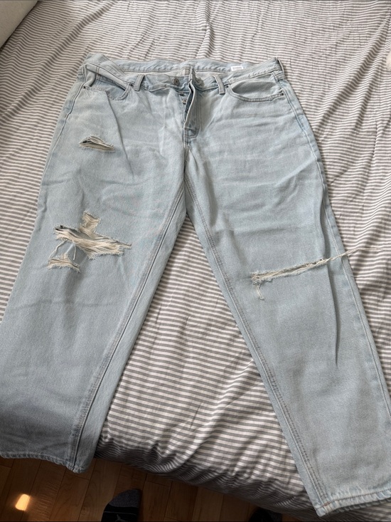 Denim - Light Wash Distressed womens Jeans